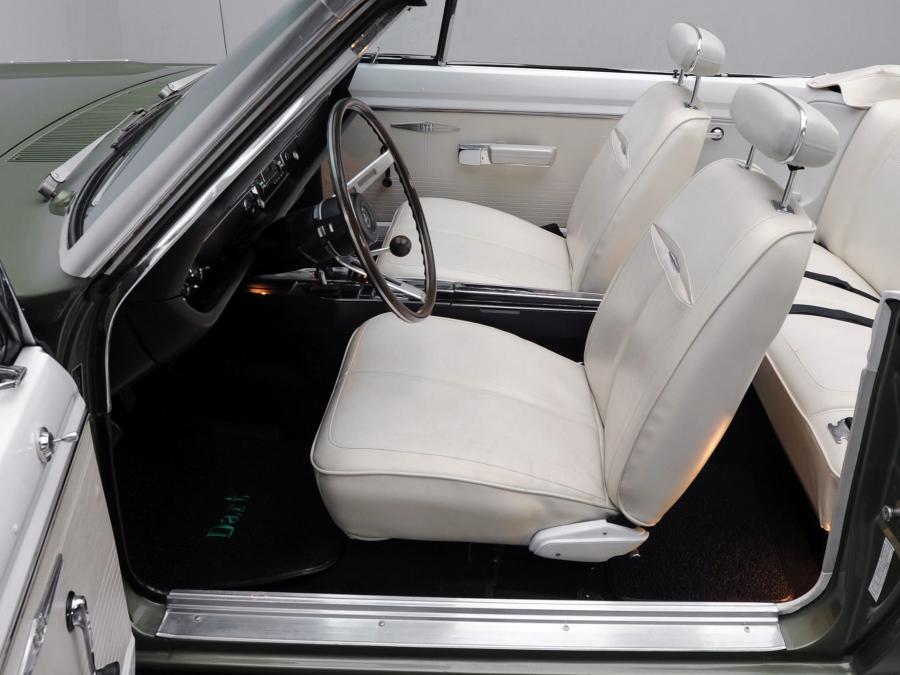 Интерьер Dodge Dart GTS 340 Convertible 1968 года  (фото 2 из 10)